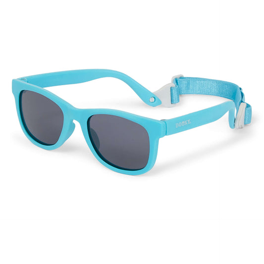These Dooky Santorini sunglasses have cat. 3 lenses offering 100% UV-400 protection. This makes the glasses suitable for both winter sports and summer sun. In addition, the glasses have scratch-resistant lenses, the glasses are practically unbreakable, polarized and anti-reflective.