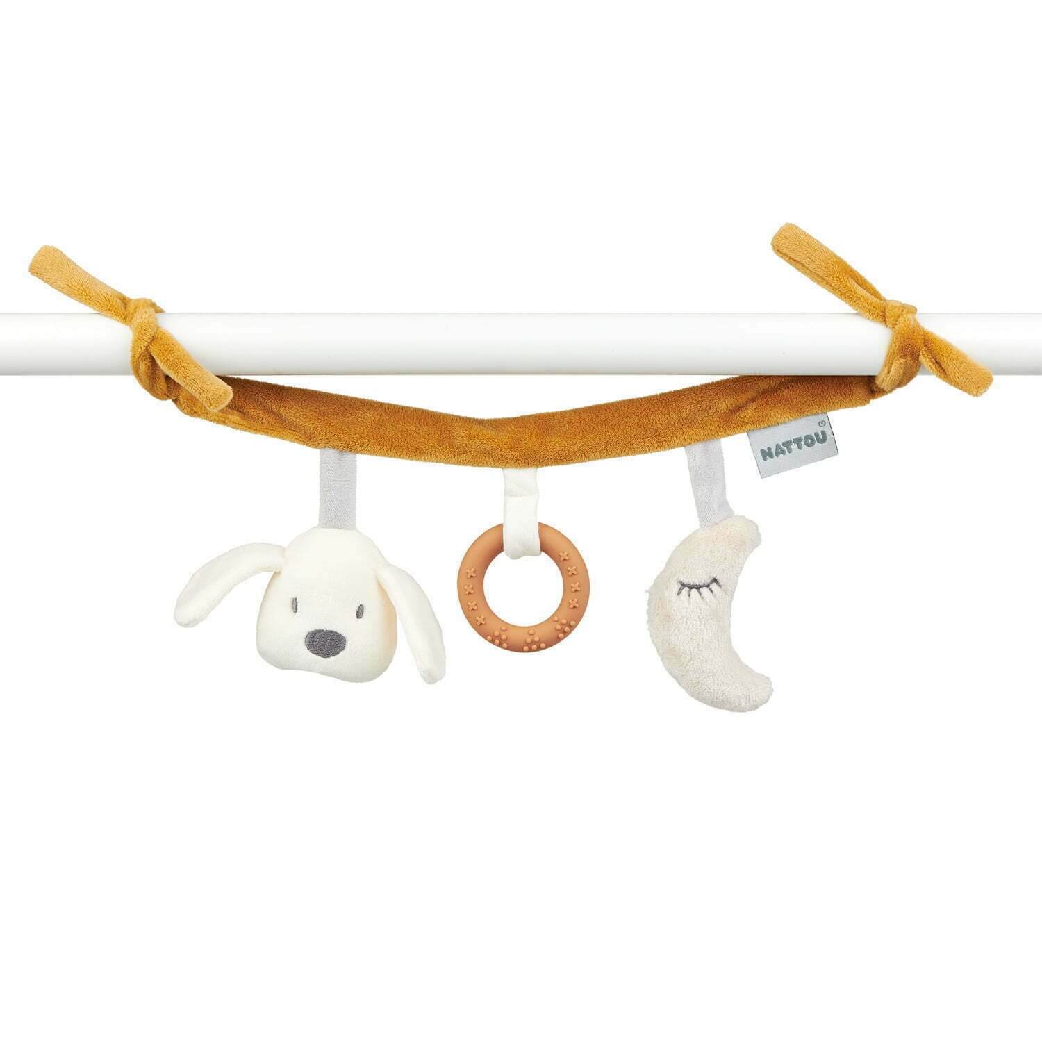 The Nattou Maxitoy is perfect for attaching to car seats, strollers, cribs, and cot bars, offering your child an enchanting companion wherever you go.