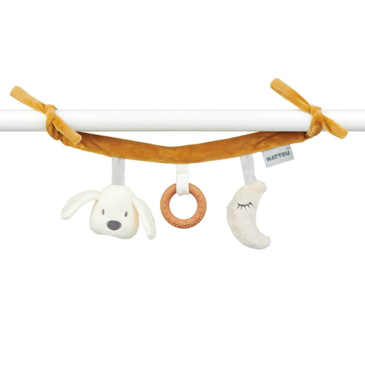 The Nattou Maxitoy is perfect for attaching to car seats, strollers, cribs, and cot bars, offering your child an enchanting companion wherever you go.