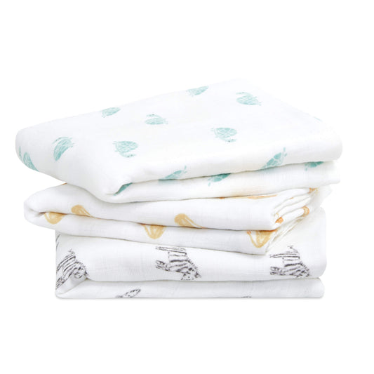 Aden + anais 100% organic cotton muslin musy® squares are perfectly sized for life on the go. Soft, breathable and absorbent, they’re the do it all baby necessity.