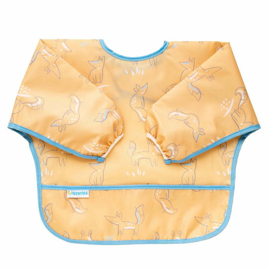 Made from sustainable recycled polyester, Hippychick sleeved bibs with their catch-all pockets keep clothes clean underneath. They are lightweight and comfortable with their adjustable Velcro neck fastening and gently elasticated sleeves.