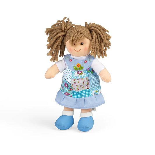 Sarah is a soft and cuddly ragdoll dressed in an adorable outfit. Sarah’s hair comes tied up in cute bunches and she wears her very own Bigjigs Toys blue floral dress and matching blue shoes.