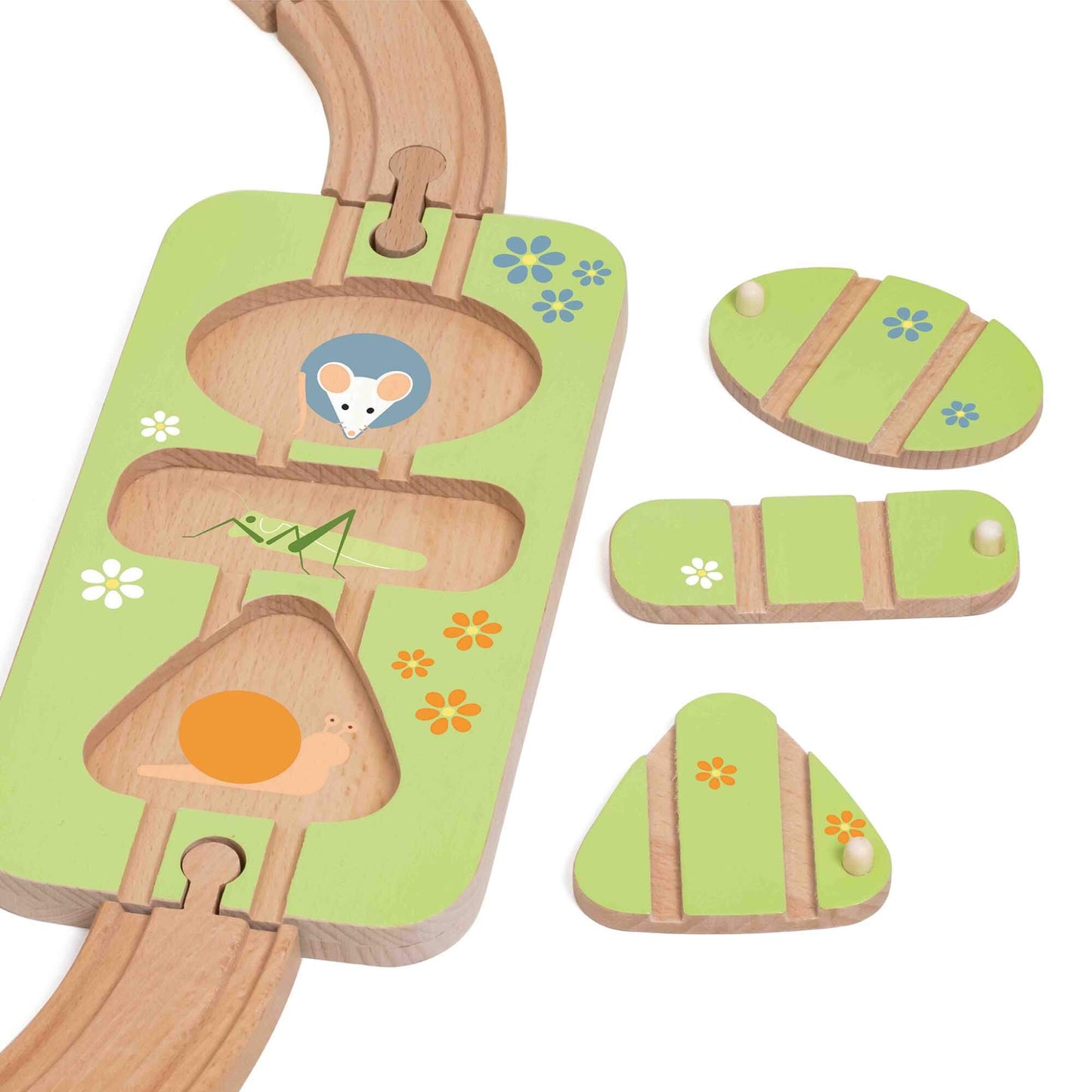 Wooden puzzle base with animal illustrations including a mouse, grasshopper, and snail, alongside removable green puzzle pieces.