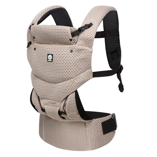The Dooky baby carrier not only looks trendy, it also holds your baby in the correct, ergonomic M-position, with the knees higher than its bottom. Both the seat and the leg rests are adjustable. It is made of 3D breathable mesh fabric for excellent ventilation.