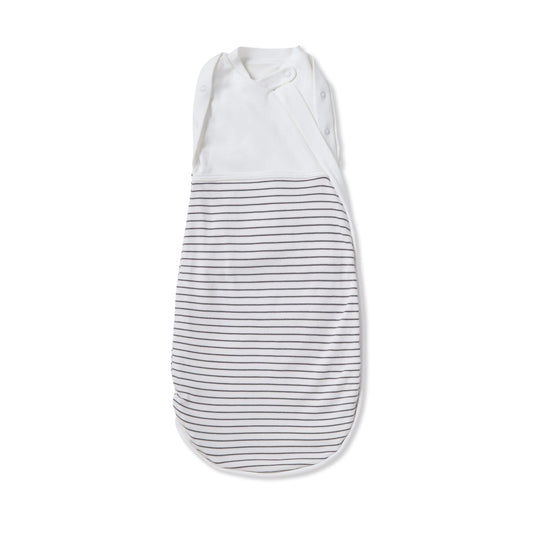 Newborn Swaddle Bag to replicate the natural cuddle of the womb. Crafted from organic cotton and bamboo for a soft feel on your baby's skin. It also has adjustable arm poppers so your baby can be snugly tucked in or given some freedom to have their arms out. 