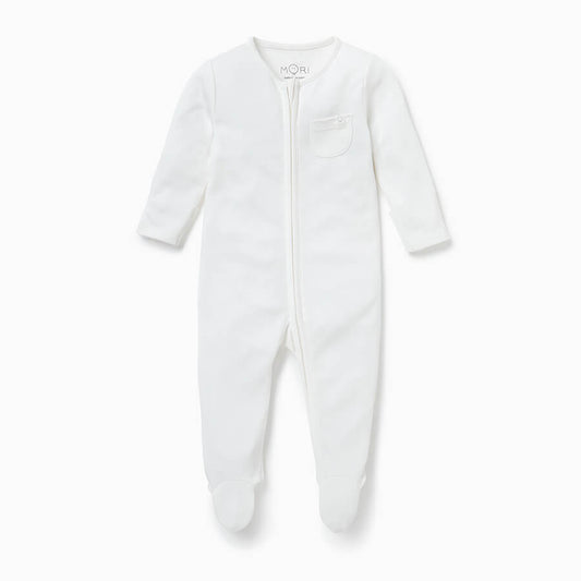 MORI Clever Zip Sleepsuit, thoughtfully created to keep your little one sleeping all night, using the softest organic cotton and bamboo fabric. Designed with a concealed two-way zip front, to make night time changes simpler.
