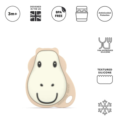 Flat giraffe teether shown beneath icons highlighting BPA-free materials, textured silicone, antimicrobial protection and dishwasher safety.