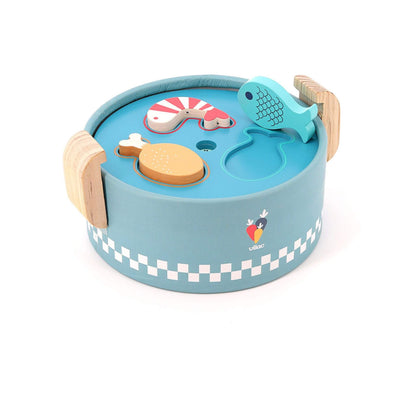Kids Cooking Pot featuring a sorting tray with wooden food pieces, including fish, shrimp, and chicken, designed to develop motor skills.