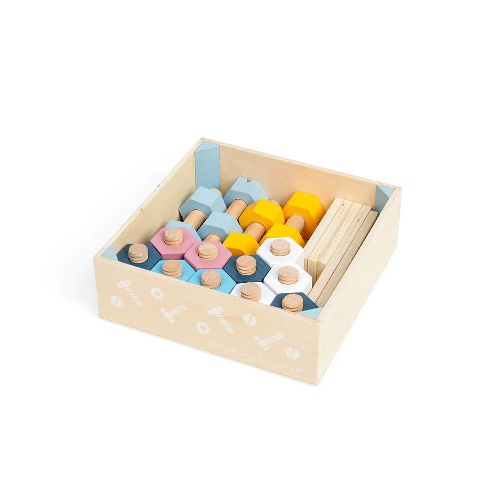 Bigjigs chunky FSC Wooden Nuts and Bolts. The large size is ideal for little hands to grip, hold and examine as they play. Supplied in a handy eco-friendly wooden crate.