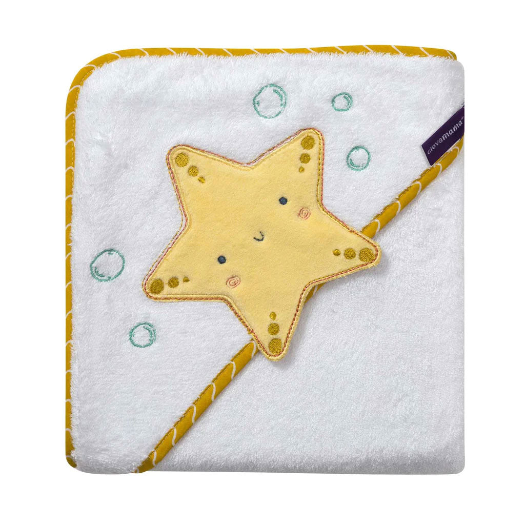  luxuriously soft, hands-free, Apron Baby Bath Towel from ClevaMama. Suitable from newborn to 4 years+, this extra-large, super-soft, Bamboo Apron Baby Bath Towel is designed to be worn around your neck like an apron, which makes it easy to lift and snuggle your baby.