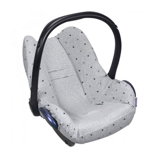 With the Dooky Car Seat Cover you can make your baby's car seat look extra fashionable and fresh in seconds. The Seat Cover gives a soft and comfortable ride for your baby and helps keep them cool whilst protecting the seat itself.  Update an older car seat to give a fresh new look. They can be easily removed and washed so any spills or dirt can be cleaned up quickly.