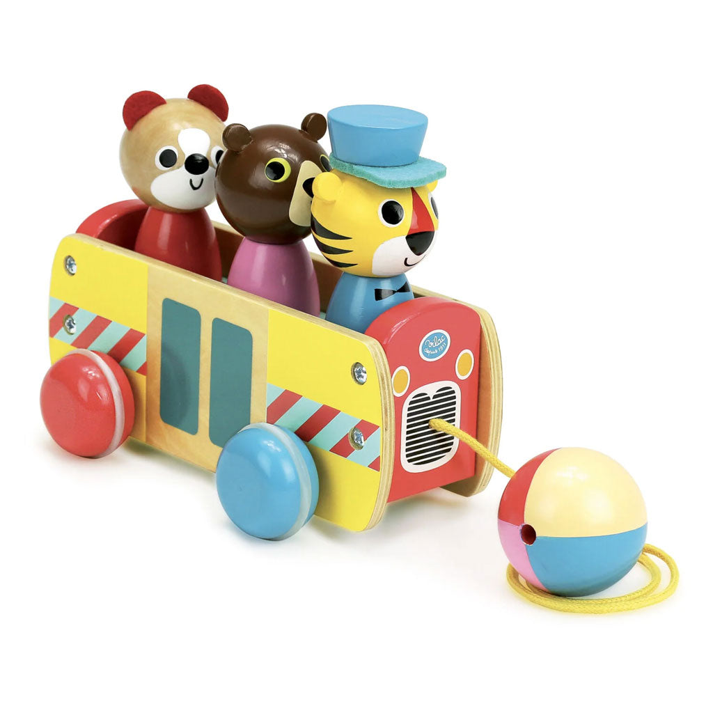 A colourful and simple combination of coach and passengers will help to encourage hours of entertainment, pulling the coach around and taking it’s happy passengers on endless adventures.  The characters are different shapes, with a seat that only they can fit in so spatial awareness is needed to neatly fill the coach.