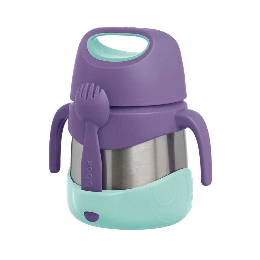 The b.box Insulated Food Jar keeps food at the perfect temperature all day, whether kids prefer warm pasta for lunch or cold refreshing fruit and yoghurt. Great for kinder and school. Comes with spork utensil that tucks away into custom bumper.