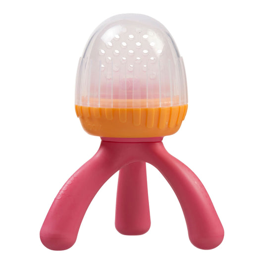 B.box silicone feeder is an ideal way to safely introduce fresh foods and solids, safely and hygienically. Food grade soft silicone feeder, is gentle on baby's gums.
