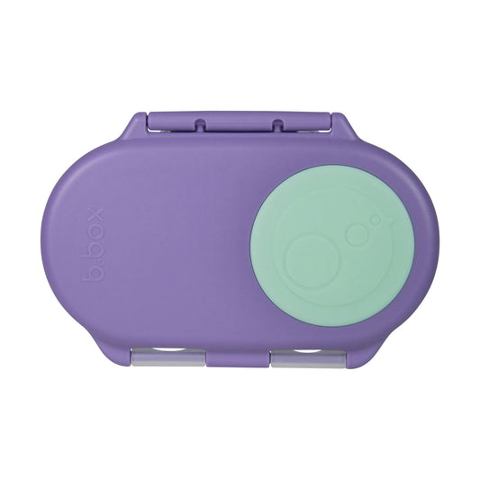 With an easy open/close grip clip, the b.box Snackbox has 2 sealed compartments. Made from BPA-free Silicone and Polypropelene plastic, this snack storage box is leak proof, securing wet foods such as puree, yoghurt and dips. Its compact size means it easily fits inside b.box lunchbag.